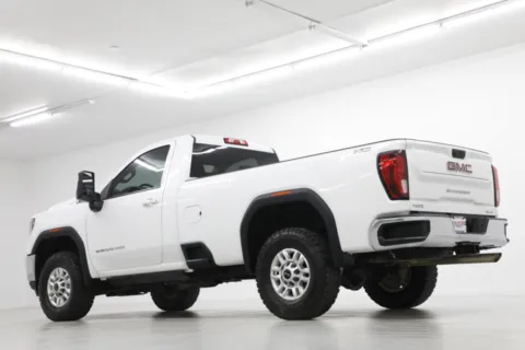 More photos of 2022 GMC Sierra 2500 HD SLE at Jim Falk Motors, MO