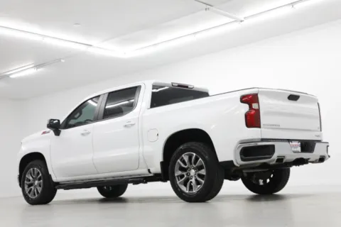 More photos of 2022 Chevrolet Silverado 1500 LTD LT at Jim Falk Motors, MO