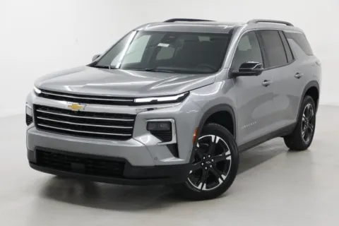 More photos of 2027 Chevrolet Traverse LT at Jim Falk Motors, MO