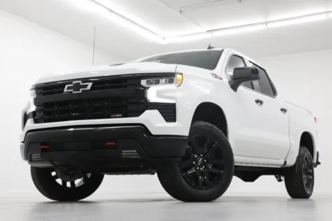White 2026 Chevrolet Silverado 1500 LT Trail Boss for sale in Clinton, MO