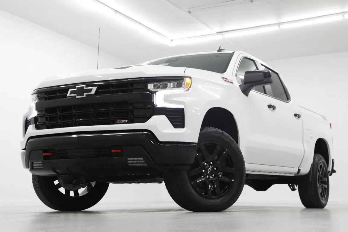 White 2026 Chevrolet Silverado 1500 LT Trail Boss for sale in Clinton, MO