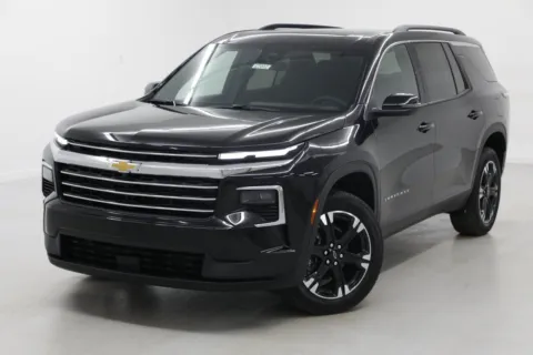 More photos of 2027 Chevrolet Traverse LT at Jim Falk Motors, MO