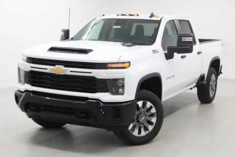 More photos of 2026 Chevrolet Silverado 2500 HD Custom at Jim Falk Motors, MO