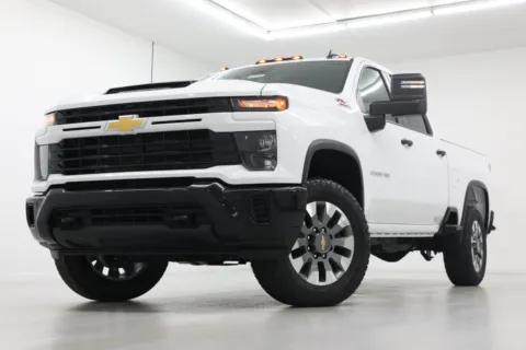 White 2026 Chevrolet Silverado 2500 HD Custom for sale in Clinton, MO