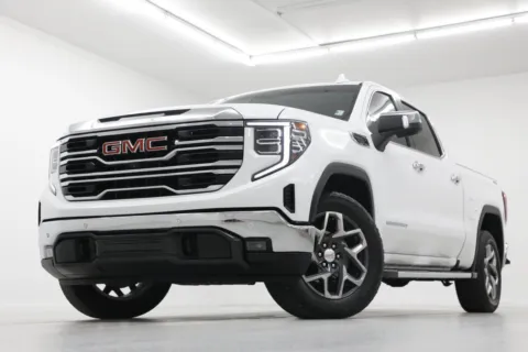 White 2023 GMC Sierra 1500 SLT for sale in Clinton, MO