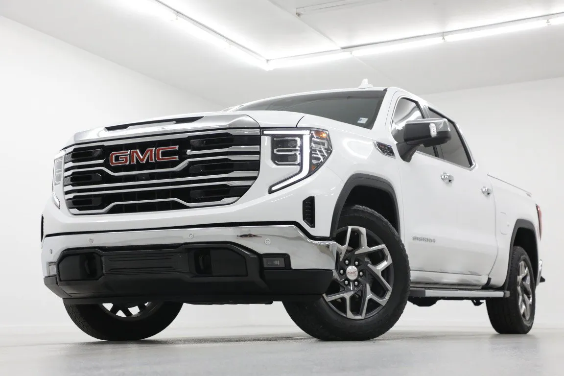 White 2023 GMC Sierra 1500 SLT for sale in Clinton, MO