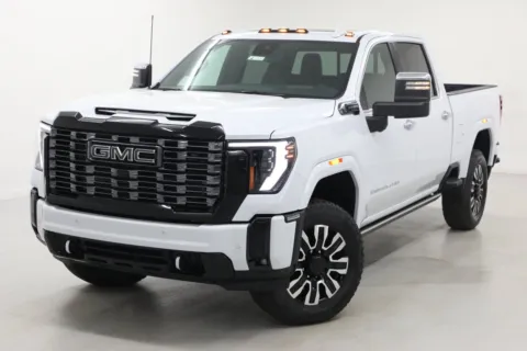More photos of 2026 GMC Sierra 2500 HD Denali Ultimate at Jim Falk Motors, MO