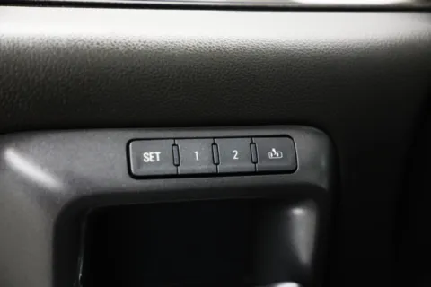 More photos of 2019 Chevrolet Silverado 3500 HD High Country at Jim Falk Motors, MO
