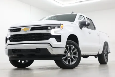 White 2026 Chevrolet Silverado 1500 LT for sale in Clinton, MO
