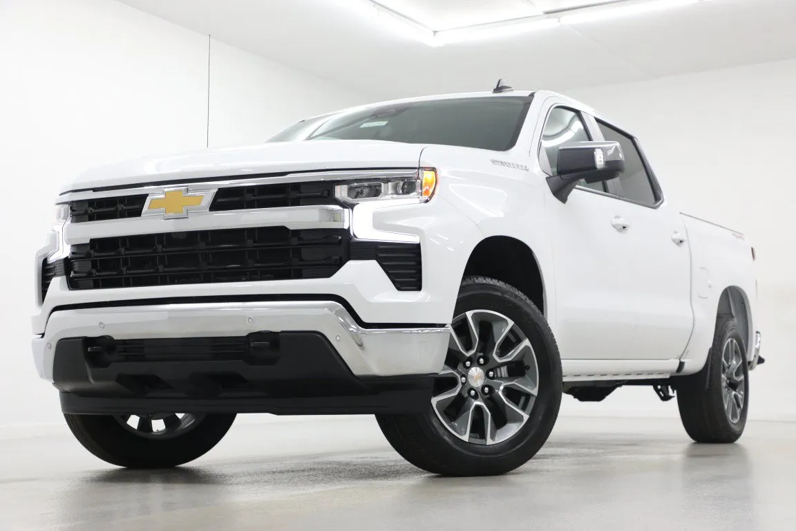 White 2026 Chevrolet Silverado 1500 LT for sale in Clinton, MO
