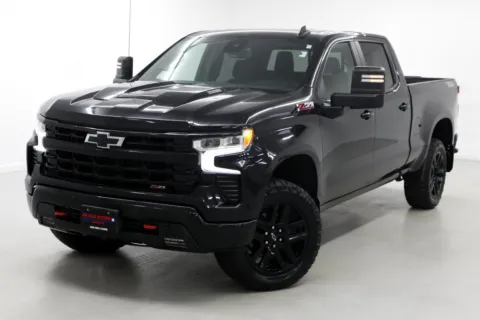More photos of 2022 Chevrolet Silverado 1500 LT Trail Boss at Jim Falk Motors, MO