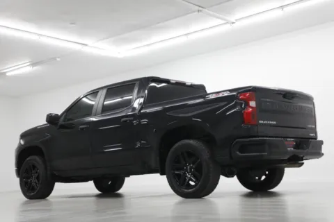 More photos of 2022 Chevrolet Silverado 1500 Custom at Jim Falk Motors, MO