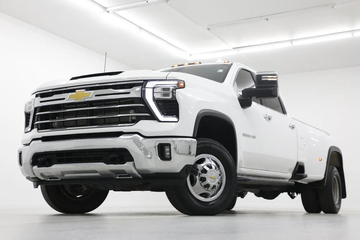 White 2025 Chevrolet Silverado 3500 HD DRW LTZ for sale in Clinton, MO