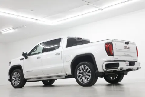 More photos of 2023 GMC Sierra 1500 Denali at Jim Falk Motors, MO