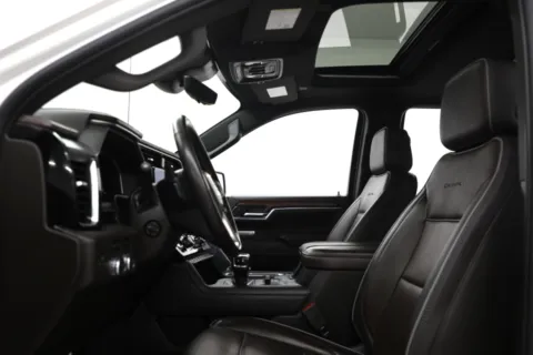 More photos of 2023 GMC Sierra 1500 Denali at Jim Falk Motors, MO