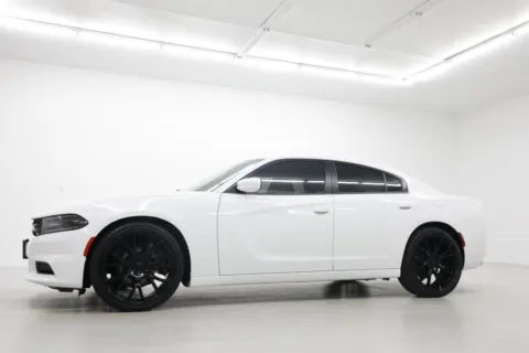 Photos of 2019 Dodge Charger SXT for sale in Clinton, MO at Jim Falk Motors