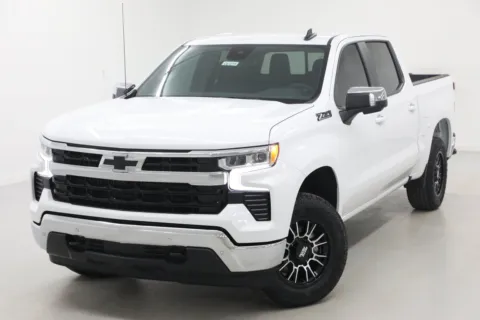 More photos of 2026 Chevrolet Silverado 1500 LT at Jim Falk Motors, MO