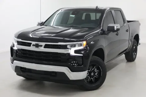 More photos of 2026 Chevrolet Silverado 1500 LT at Jim Falk Motors, MO