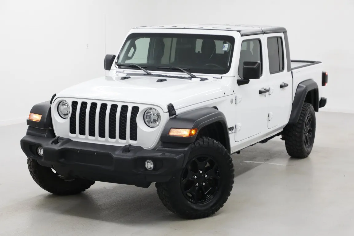 White 2020 Jeep Gladiator Sport S for sale in Clinton, MO