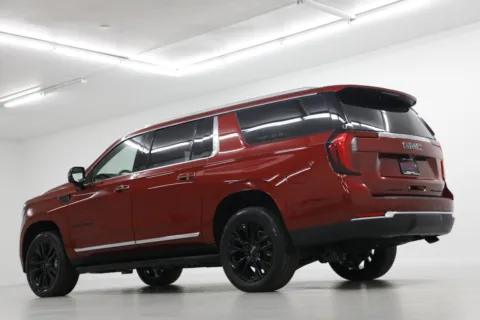 More photos of 2026 GMC Yukon XL Elevation at Jim Falk Motors, MO