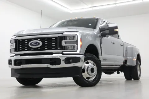 Silver 2023 Ford Super Duty F-350 DRW LARIAT for sale in Clinton, MO