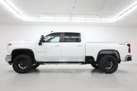 Another view of 2025 Chevrolet Silverado 2500 HD LT for sale in Clinton, MO at Jim Falk Motors