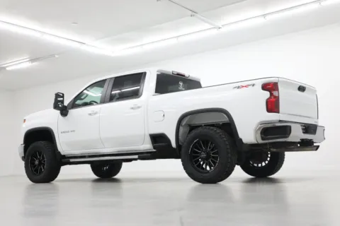 More photos of 2025 Chevrolet Silverado 2500 HD LT at Jim Falk Motors, MO