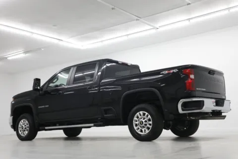 More photos of 2025 Chevrolet Silverado 2500 HD LT at Jim Falk Motors, MO