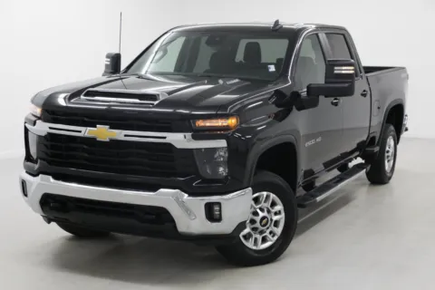 More photos of 2025 Chevrolet Silverado 2500 HD LT at Jim Falk Motors, MO