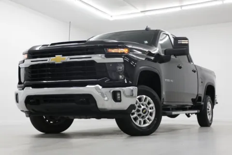 Black 2025 Chevrolet Silverado 2500 HD LT for sale in Clinton, MO