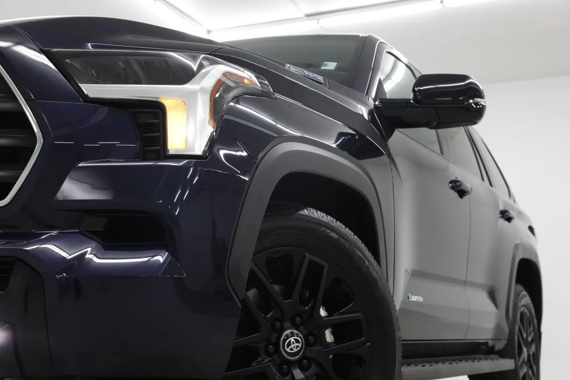 2026 Toyota Sequoia SR5 - Photo 15