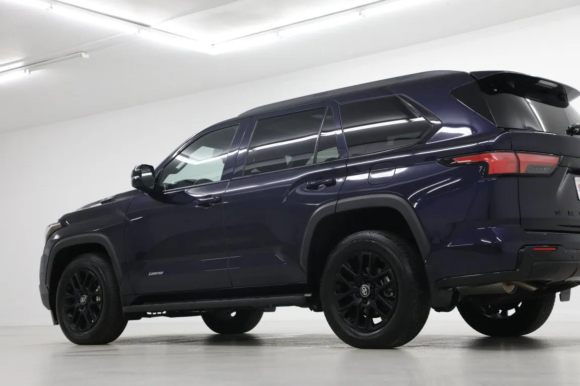 2026 Toyota Sequoia SR5 - Photo 65