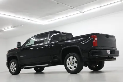 More photos of 2021 Chevrolet Silverado 3500 HD LTZ at Jim Falk Motors, MO