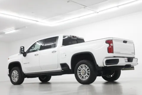 More photos of 2023 Chevrolet Silverado 3500 HD High Country at Jim Falk Motors, MO