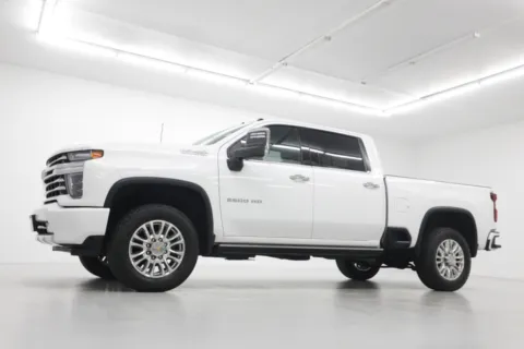 Photos of 2023 Chevrolet Silverado 3500 HD High Country for sale in Clinton, MO at Jim Falk Motors
