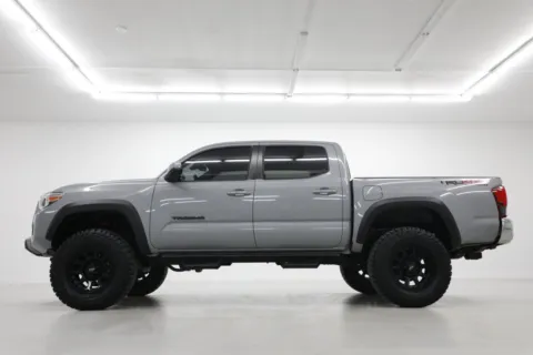 Another view of 2019 Toyota Tacoma TRD Off Road for sale in Clinton, MO at Jim Falk Motors