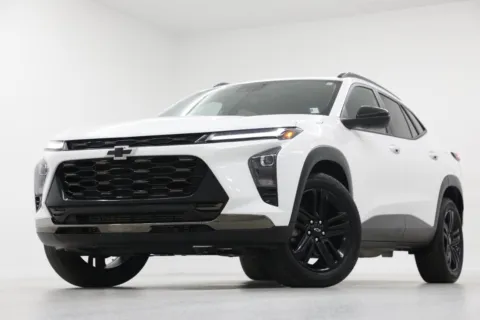 White 2025 Chevrolet Trax ACTIV for sale in Clinton, MO