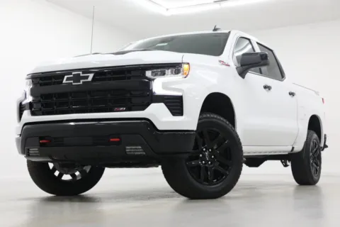 White 2026 Chevrolet Silverado 1500 LT Trail Boss for sale in Clinton, MO