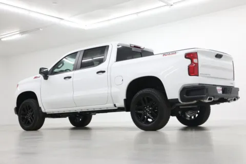 More photos of 2026 Chevrolet Silverado 1500 LT Trail Boss at Jim Falk Motors, MO