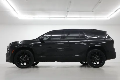 Another view of 2025 Chevrolet Traverse RS for sale in Clinton, MO at Jim Falk Motors