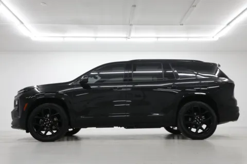 Another view of 2025 Chevrolet Traverse RS for sale in Clinton, MO at Jim Falk Motors