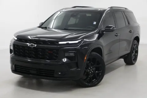 More photos of 2025 Chevrolet Traverse RS at Jim Falk Motors, MO