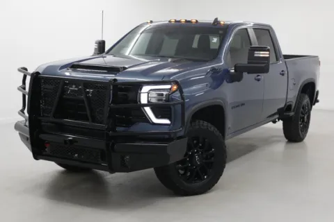 More photos of 2025 Chevrolet Silverado 2500 HD LT at Jim Falk Motors, MO