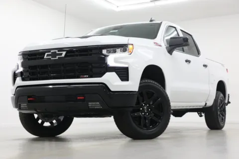 White 2026 Chevrolet Silverado 1500 LT Trail Boss for sale in Clinton, MO
