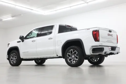 More photos of 2026 GMC Sierra 1500 SLT at Jim Falk Motors, MO