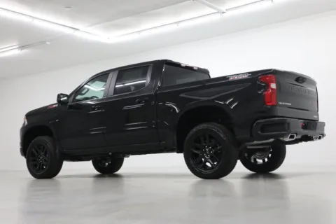 More photos of 2026 Chevrolet Silverado 1500 LT Trail Boss at Jim Falk Motors, MO