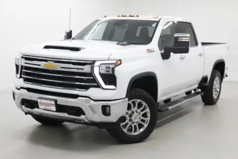 More photos of 2024 Chevrolet Silverado 2500 HD LTZ at Jim Falk Motors, MO