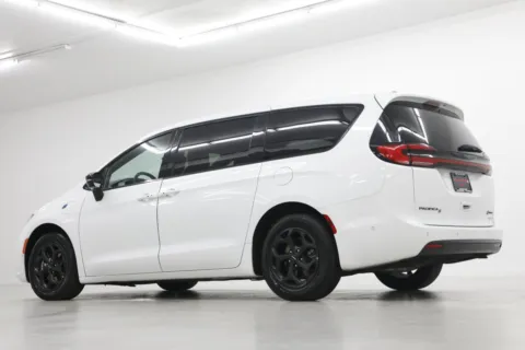 More photos of 2024 Chrysler Pacifica Hybrid S Appearance Pkg at Jim Falk Motors, MO