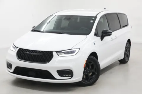 More photos of 2024 Chrysler Pacifica Hybrid S Appearance Pkg at Jim Falk Motors, MO