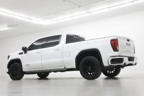 More photos of 2023 GMC Sierra 1500 Elevation at Jim Falk Motors, MO